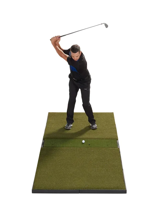Fiberbuilt 9’x4′ Grass Series Studio Golf Mat – Center Hitting