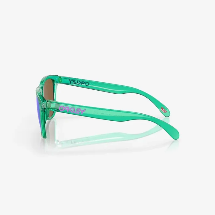 Oakley Frogskins Shift Collection – Tranlucent Celeste/Prizm Violet
